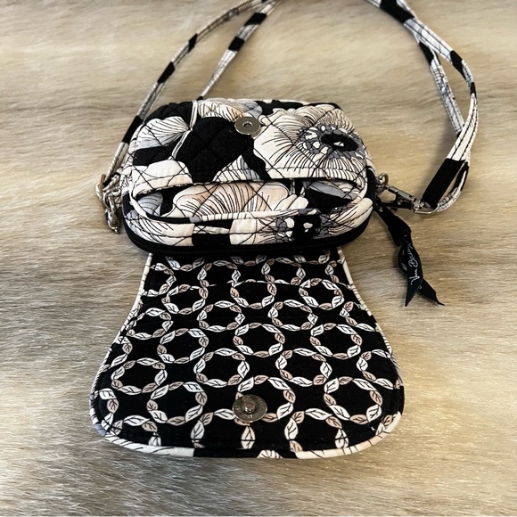 VERA BRADLEY Camilla 2012 Little Hip Bag Belt Convertable Black White Floral - Picture 10 of 14